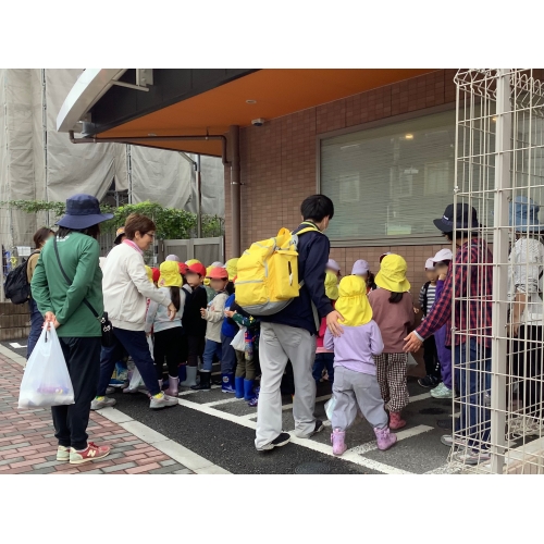 4園交流(さつまいも掘り)